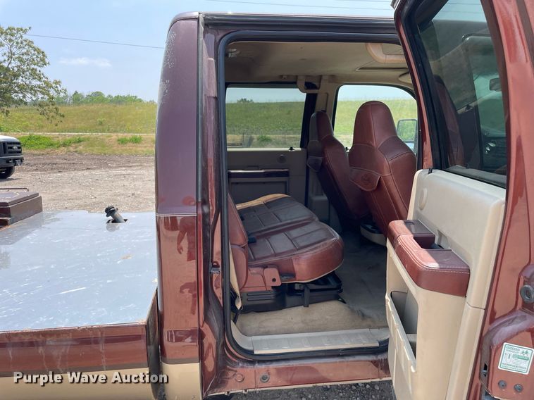 image for item JL9811 2008 Ford F450 Super Duty Lariat  Crew Cab flatbed truck