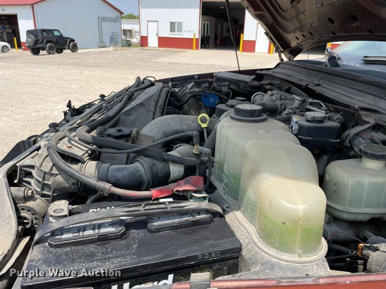 image for item JL9811 2008 Ford F450 Super Duty Lariat  Crew Cab flatbed truck