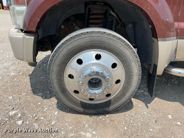 image for item JL9811 2008 Ford F450 Super Duty Lariat  Crew Cab flatbed truck