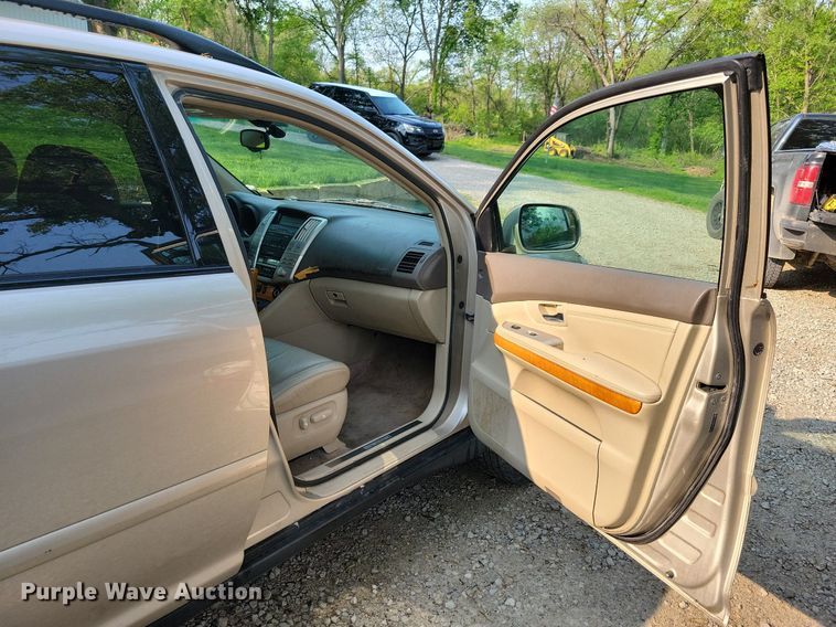 image for item JO9142 2004 Lexus RX 330  SUV