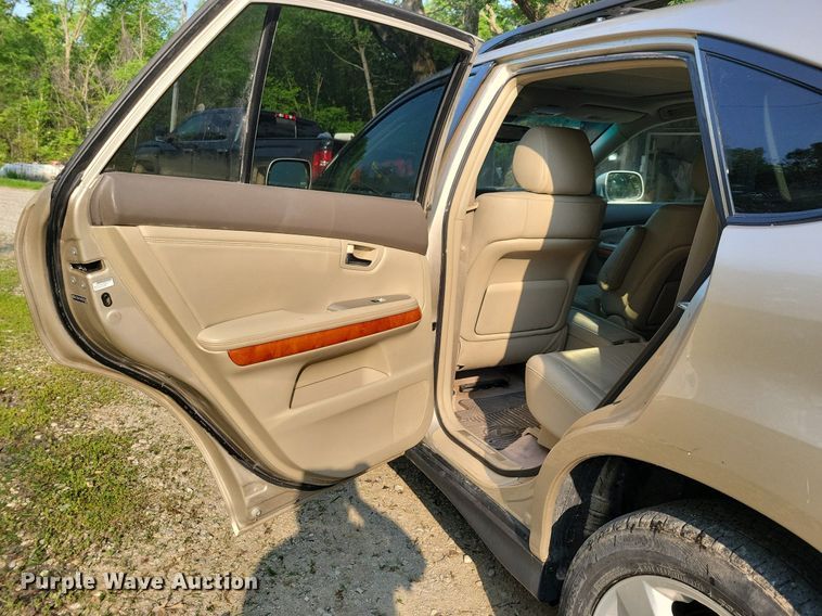 image for item JO9142 2004 Lexus RX 330  SUV