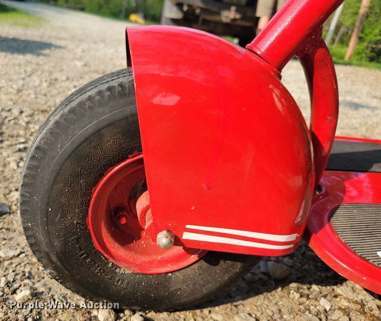 image for item JO9143 Hiawatha Doodle Bug Super  scooter