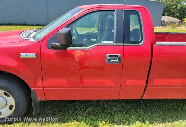 image for item JO9208 2005 Ford F150 XL  pickup truck