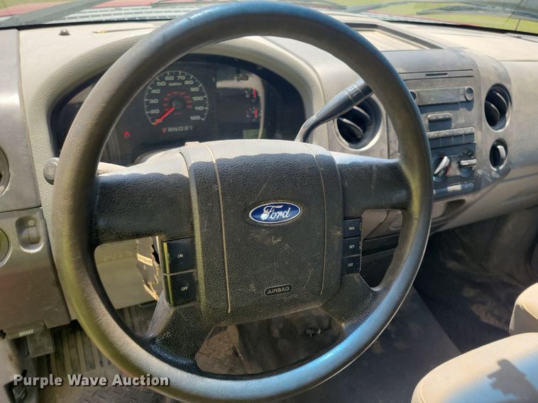 image for item JO9208 2005 Ford F150 XL  pickup truck