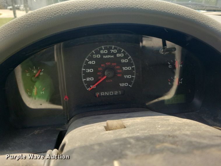 image for item JO9208 2005 Ford F150 XL  pickup truck