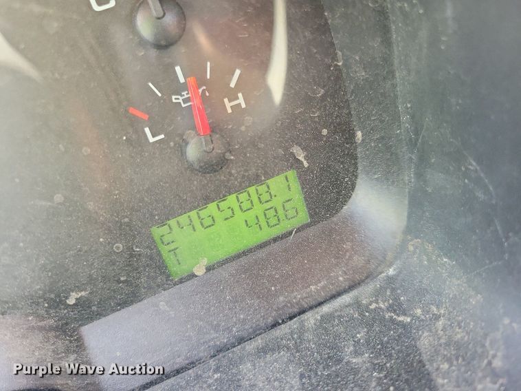 image for item JO9208 2005 Ford F150 XL  pickup truck