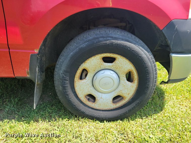 image for item JO9208 2005 Ford F150 XL  pickup truck