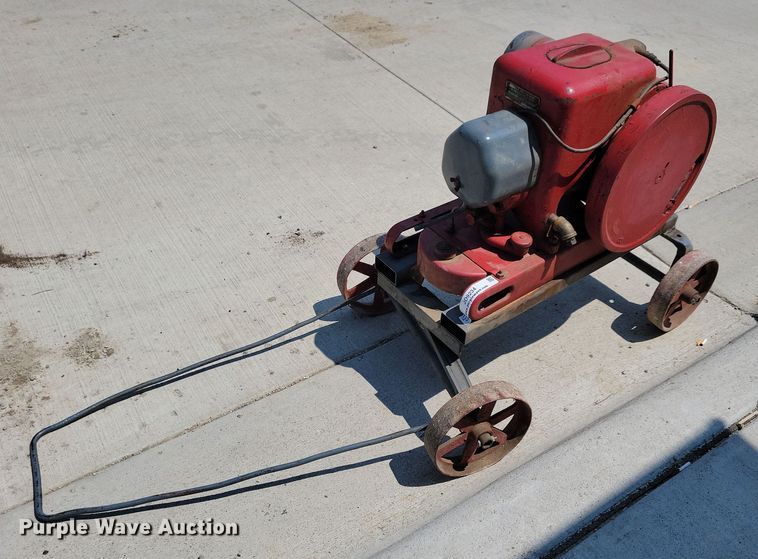 image for item JO9234 International Harvester LB  engine