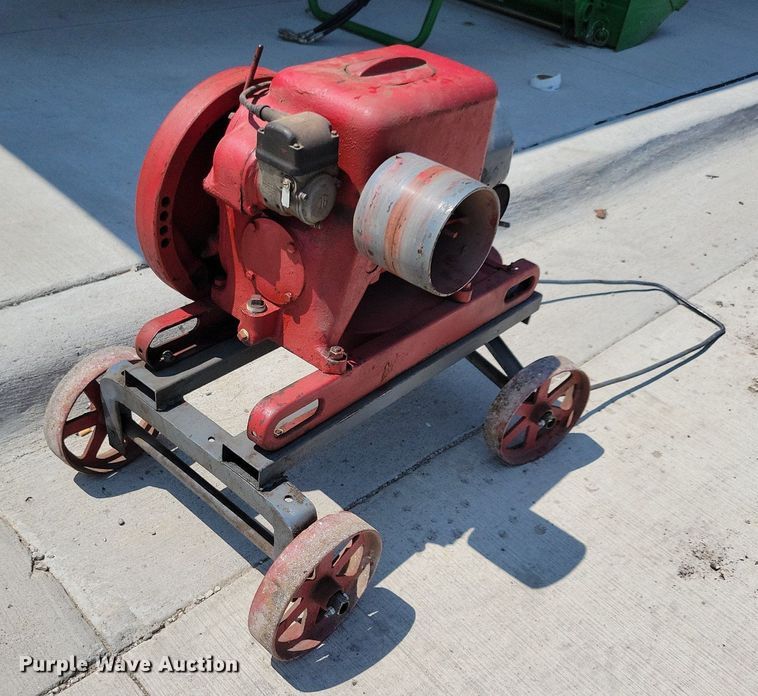 image for item JO9234 International Harvester LB  engine