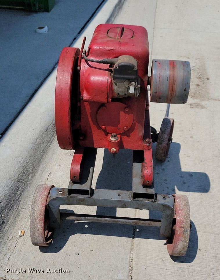 image for item JO9234 International Harvester LB  engine