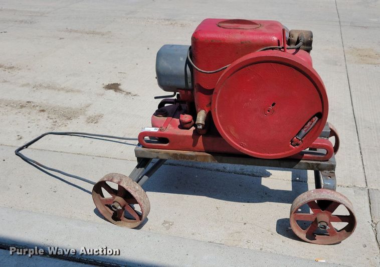 image for item JO9234 International Harvester LB  engine