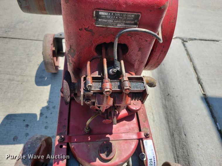 image for item JO9234 International Harvester LB  engine