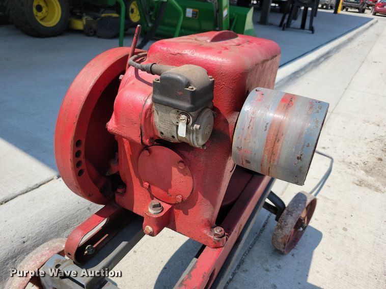 image for item JO9234 International Harvester LB  engine