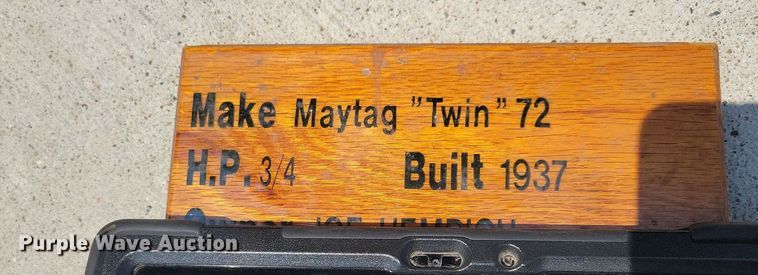 image for item JO9235 Maytag Twin 72  engine