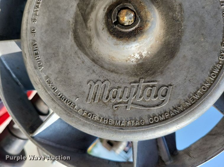 image for item JO9235 Maytag Twin 72  engine
