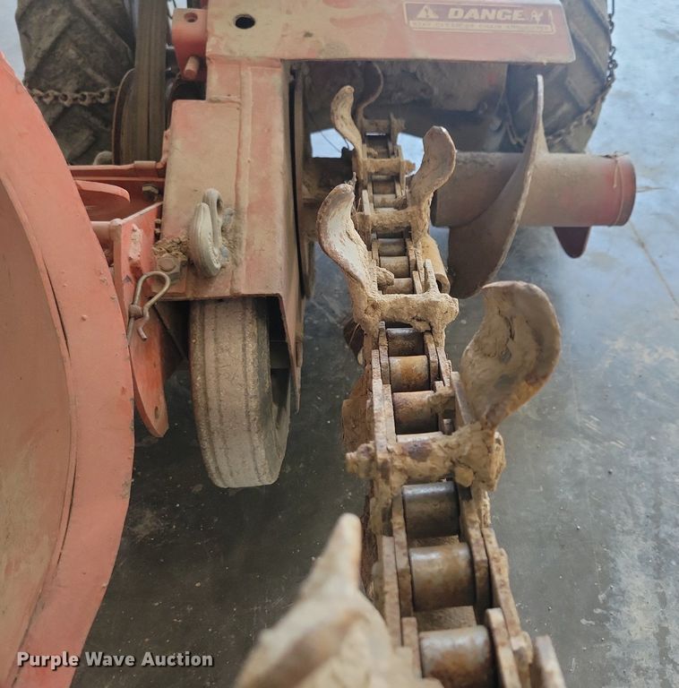 image for item JO9255 Ditch Witch C9  trencher