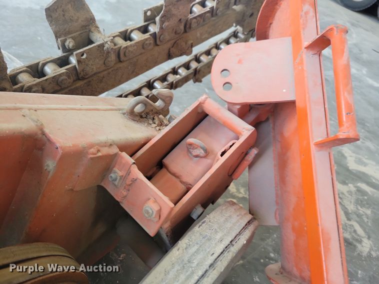 image for item JO9255 Ditch Witch C9  trencher