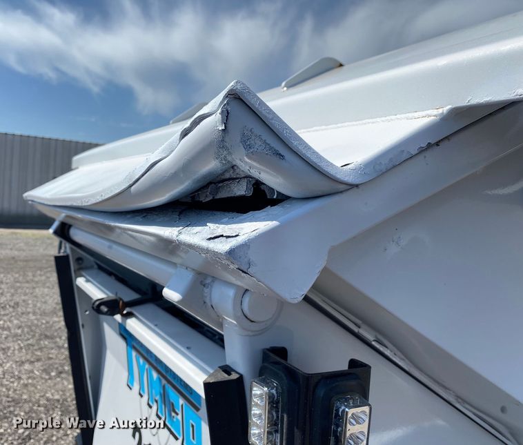 image for item KB9479 2015 Ford F450 Super Duty  street sweeper truck