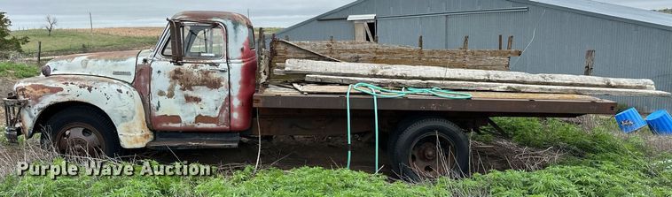 image for item KL9107 Chevrolet  grain truck