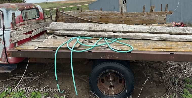 image for item KL9107 Chevrolet  grain truck