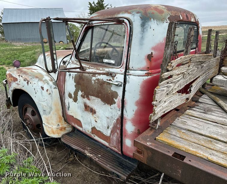 image for item KL9107 Chevrolet  grain truck