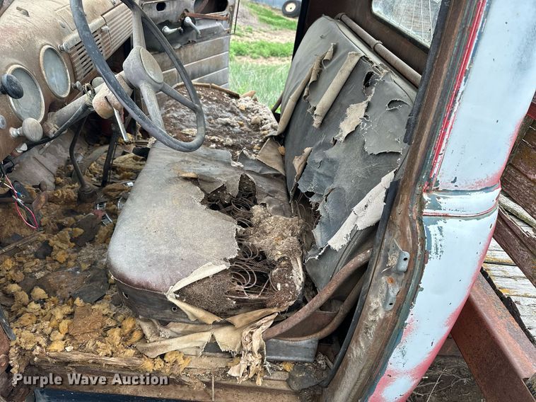 image for item KL9107 Chevrolet  grain truck