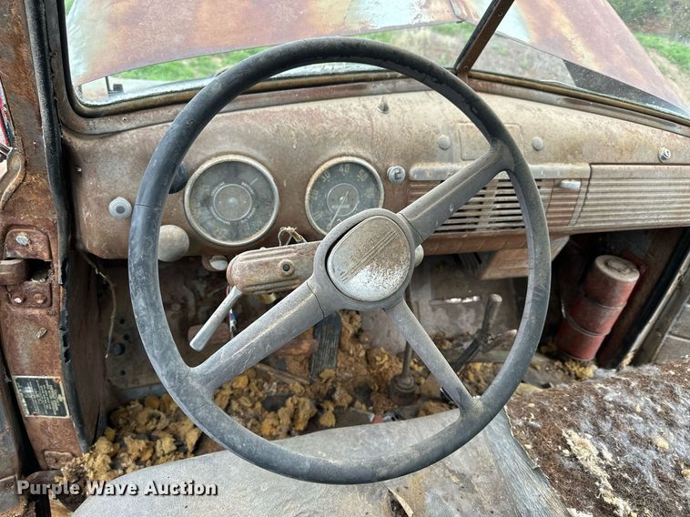 image for item KL9107 Chevrolet  grain truck