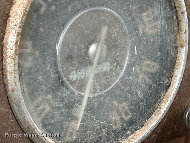 image for item KL9107 Chevrolet  grain truck