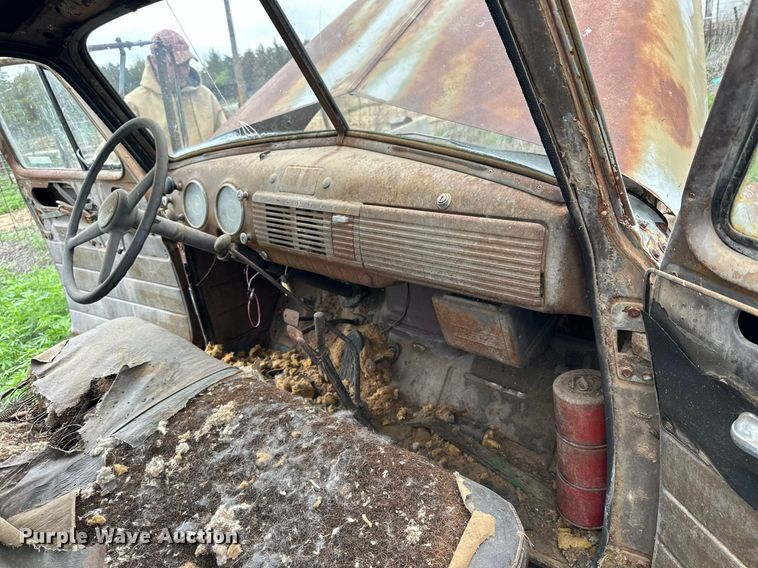 image for item KL9107 Chevrolet  grain truck