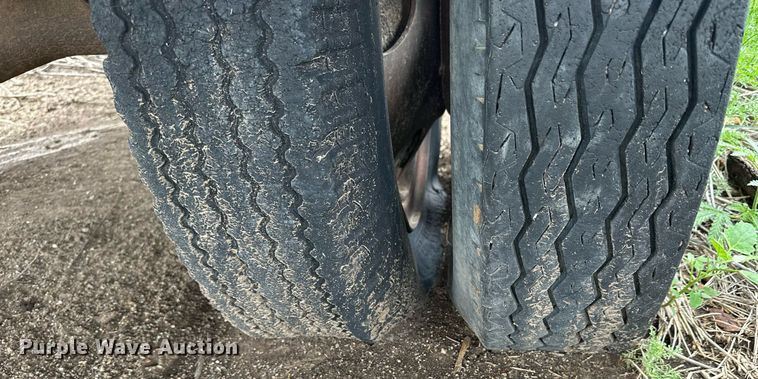 image for item KL9107 Chevrolet  grain truck