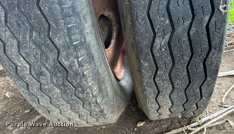 image for item KL9107 Chevrolet  grain truck