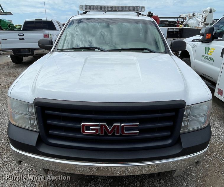image for item KM9860 2007 GMC Sierra 1500  pickup truck