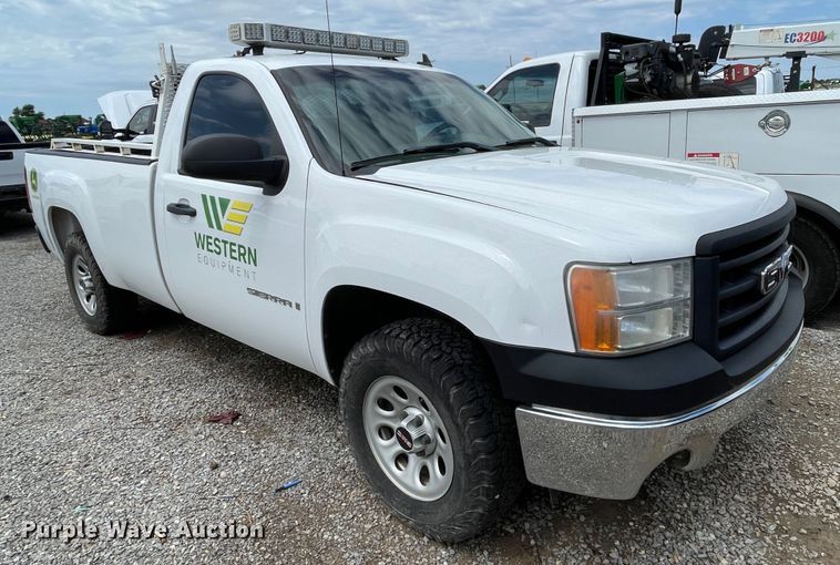 image for item KM9860 2007 GMC Sierra 1500  pickup truck