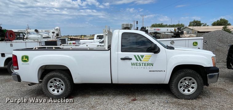 image for item KM9860 2007 GMC Sierra 1500  pickup truck