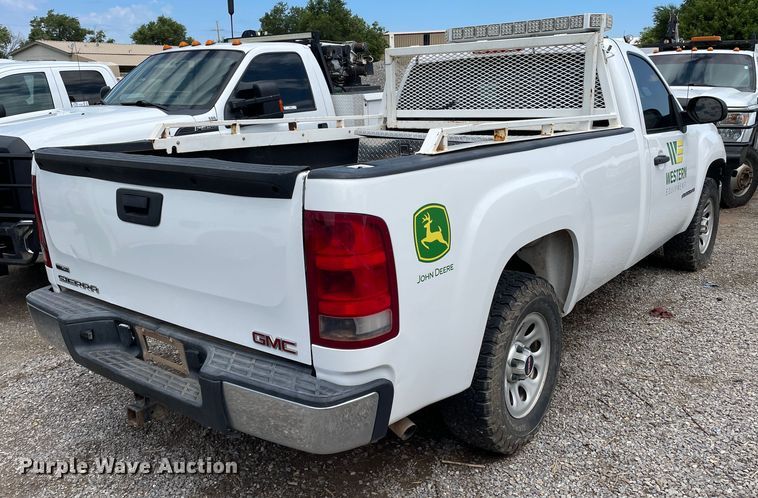 image for item KM9860 2007 GMC Sierra 1500  pickup truck