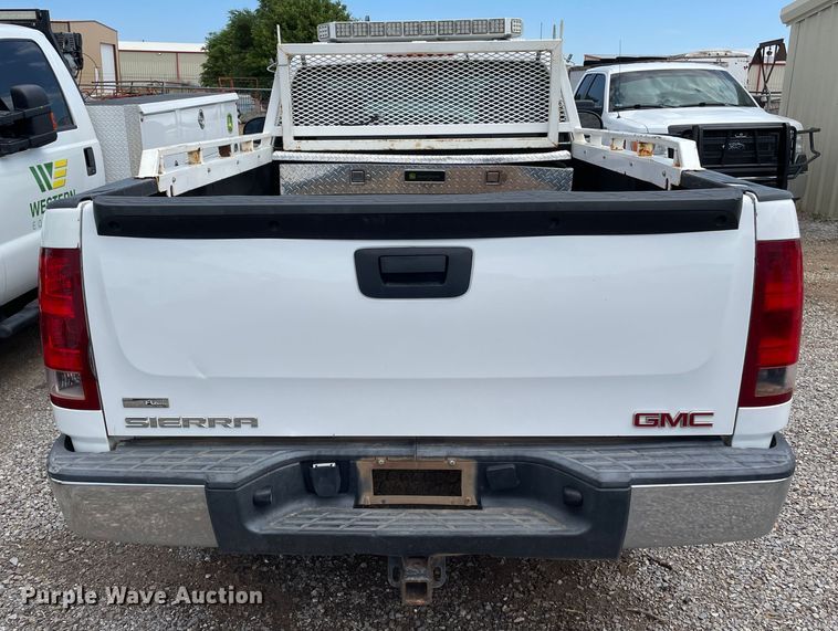 image for item KM9860 2007 GMC Sierra 1500  pickup truck