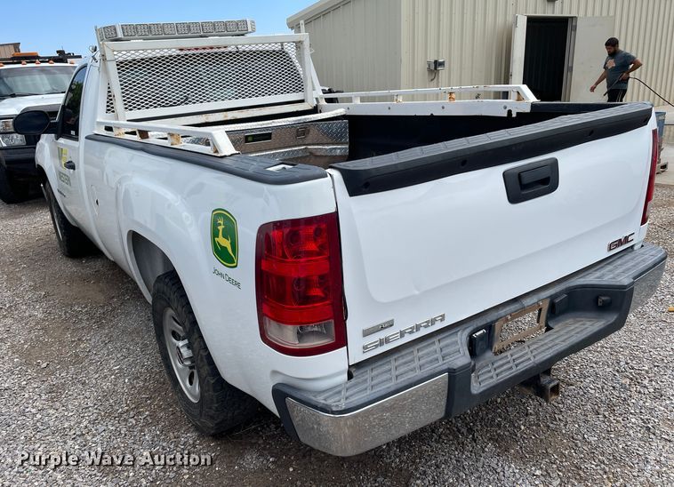 image for item KM9860 2007 GMC Sierra 1500  pickup truck