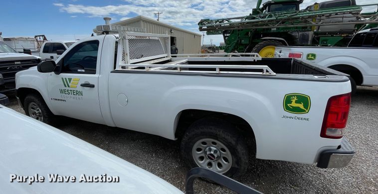 image for item KM9860 2007 GMC Sierra 1500  pickup truck