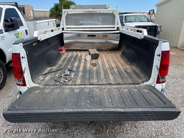 image for item KM9860 2007 GMC Sierra 1500  pickup truck