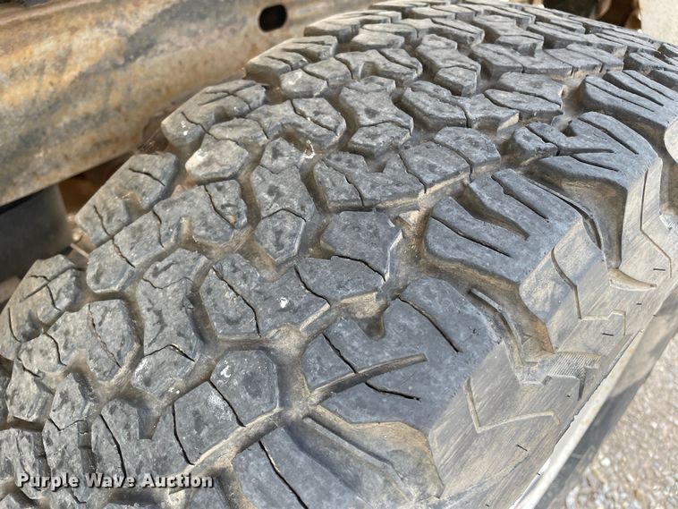 image for item KM9860 2007 GMC Sierra 1500  pickup truck