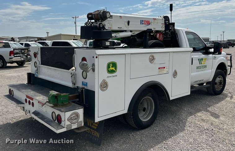 image for item KM9862 2014 Ford F350 Super Duty  utility bed pickup truck