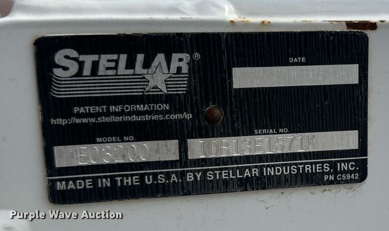 image for item KM9862 2014 Ford F350 Super Duty  utility bed pickup truck