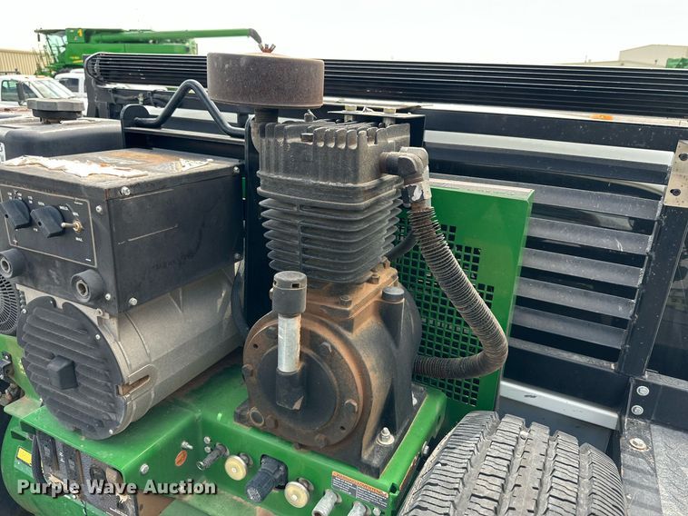 image for item KM9862 2014 Ford F350 Super Duty  utility bed pickup truck