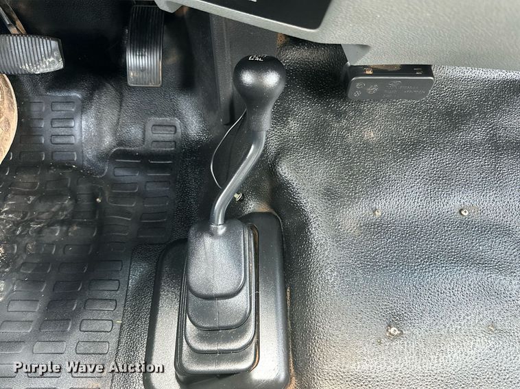 image for item KM9862 2014 Ford F350 Super Duty  utility bed pickup truck