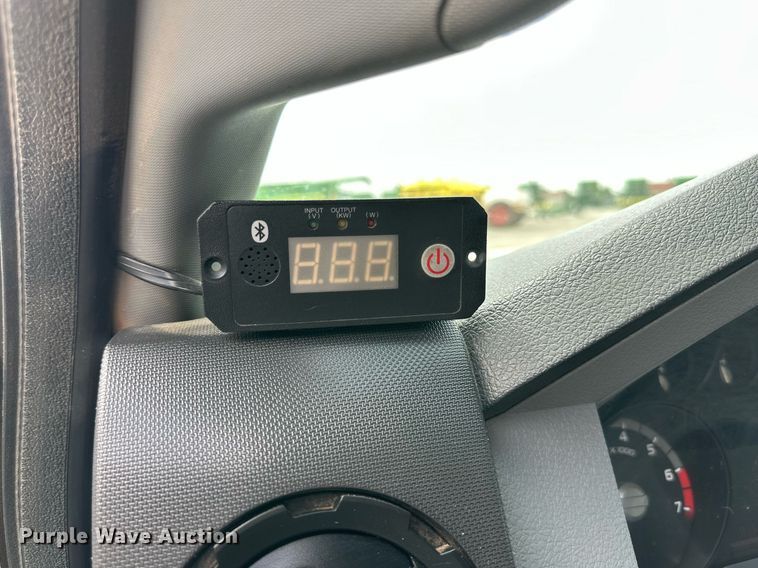 image for item KM9862 2014 Ford F350 Super Duty  utility bed pickup truck