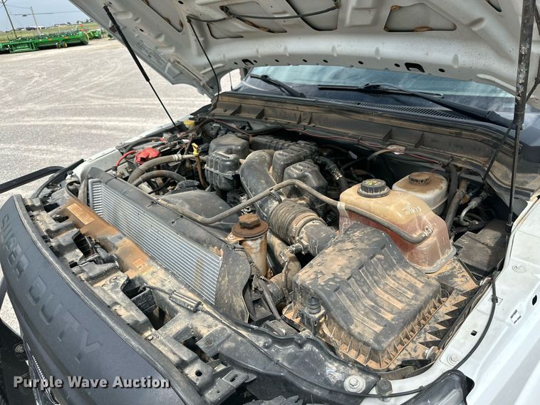 image for item KM9862 2014 Ford F350 Super Duty  utility bed pickup truck