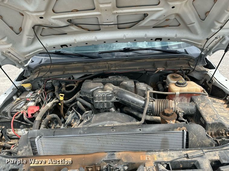 image for item KM9862 2014 Ford F350 Super Duty  utility bed pickup truck