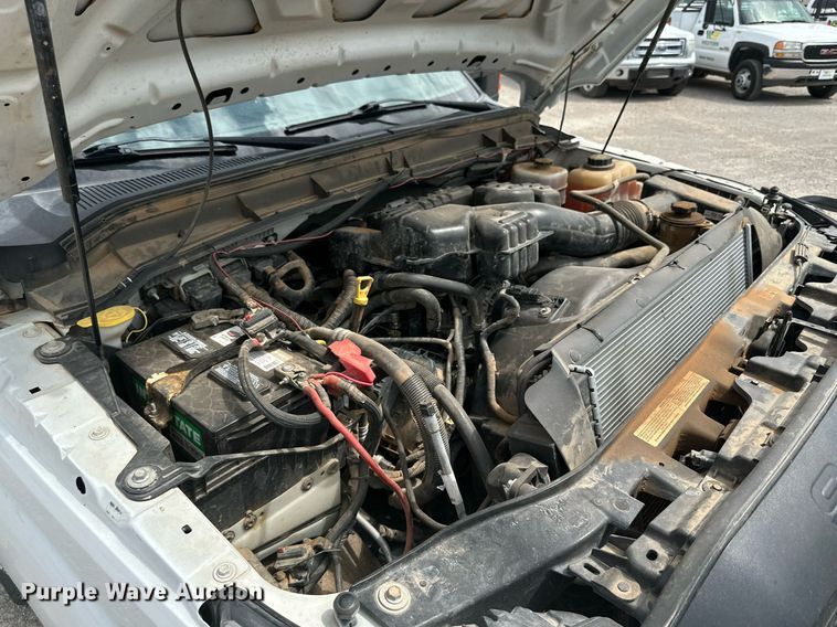 image for item KM9862 2014 Ford F350 Super Duty  utility bed pickup truck