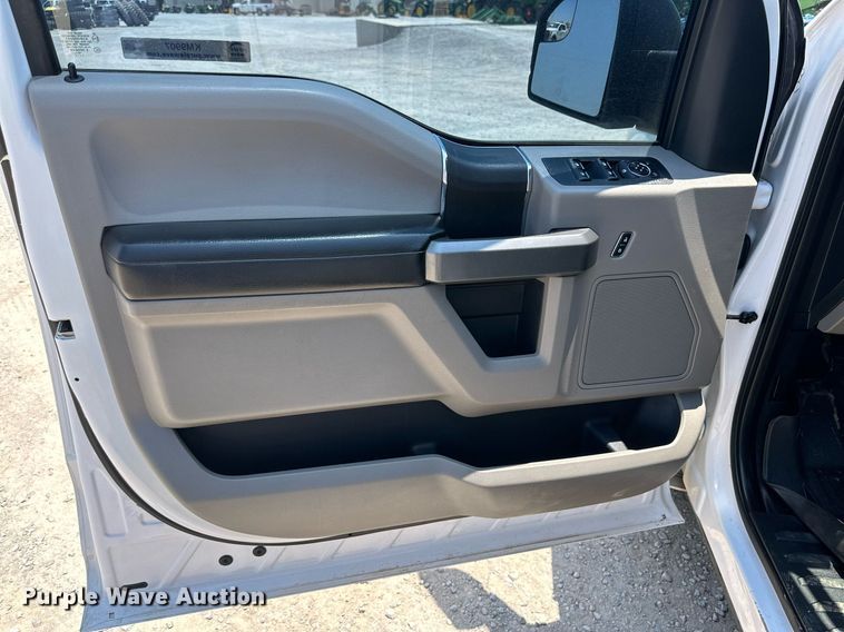 image for item KM9907 2017 Ford F150  SuperCrew pickup truck