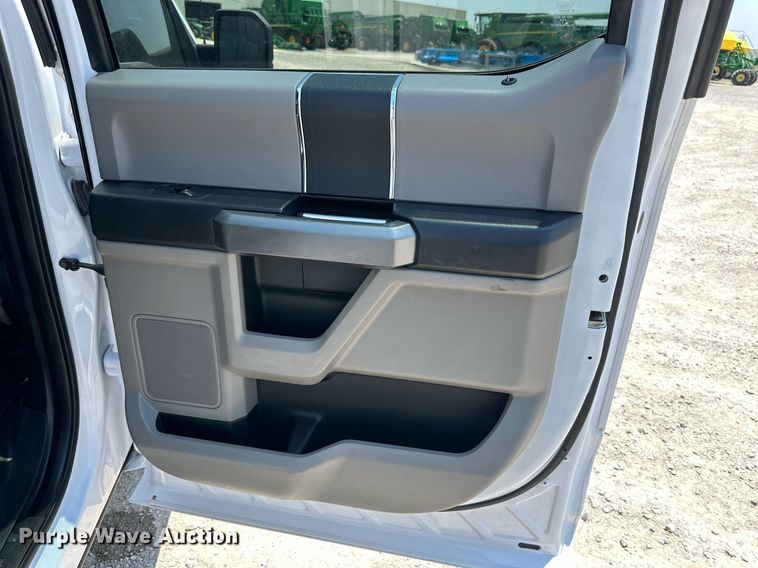 image for item KM9907 2017 Ford F150  SuperCrew pickup truck